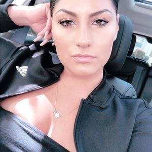 Meet your Posher, Miranda